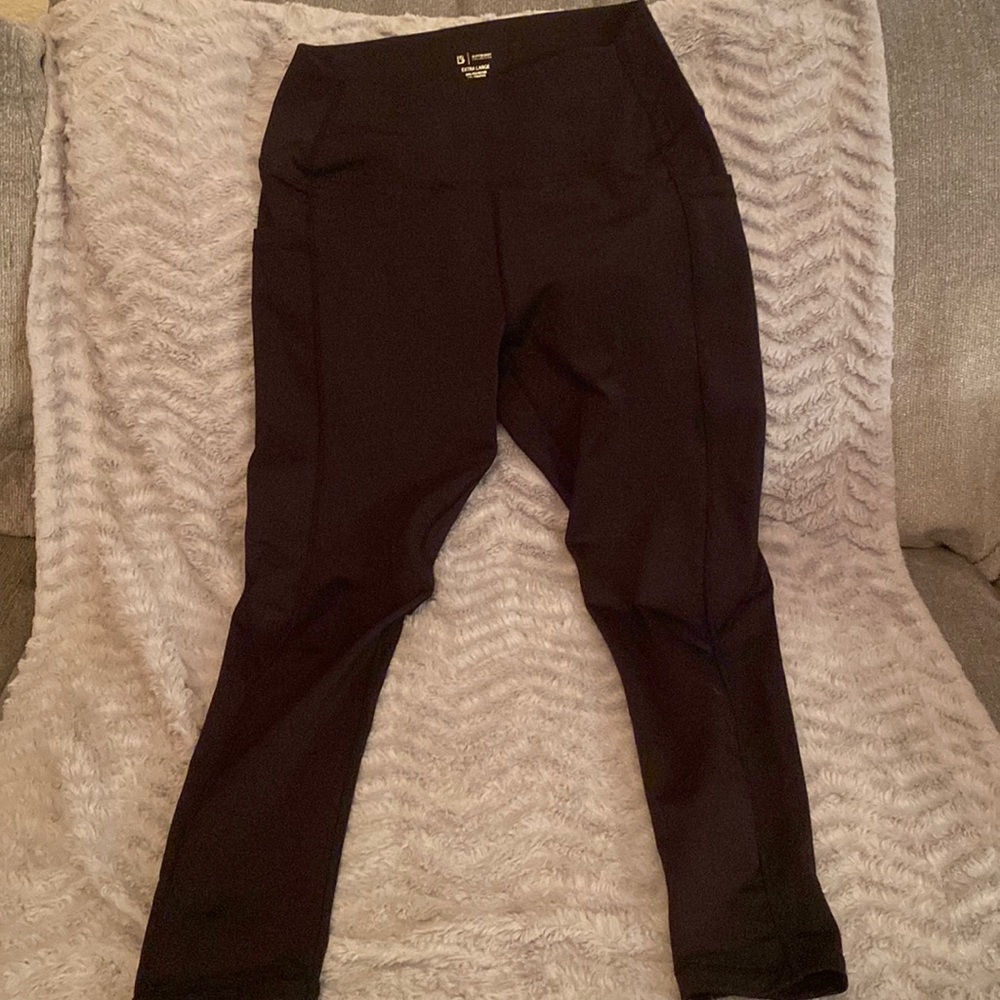 Buff Bunny black leggings with side pockets
